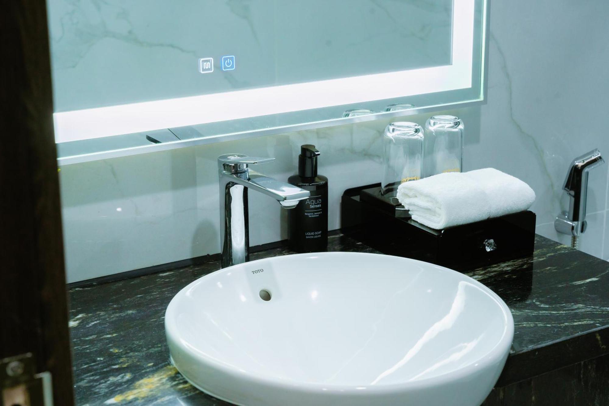 Sc Luxury Hotel Hạ Long Exterior foto